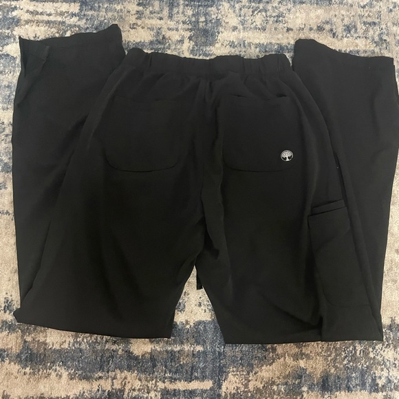 HH Works scrubs - Picture 3 of 5